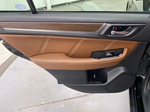 Used 2018 Subaru Outback 2.5i Touring w/ Popular Package #3 AWD/4WD image 28