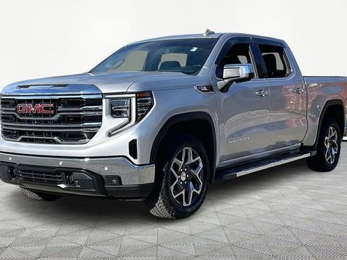 Used 2022 GMC Sierra 1500 SLT w/ SLT Premium Plus Package image 3