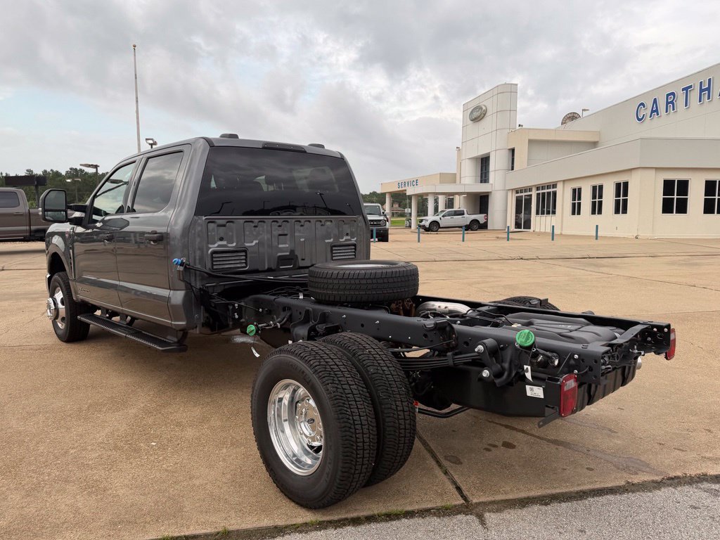 New 2026 Ford F350 XLT w/ XLT Value Package AWD/4WD image 3