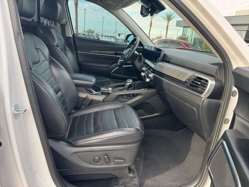 Used 2024 Kia Telluride SX Prestige AWD/4WD image 19