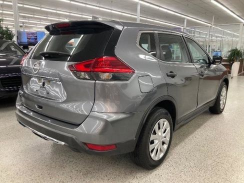 Used 2017 Nissan Rogue S AWD/4WD image 4