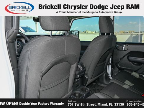 Used 2023 Jeep Gladiator Sport AWD/4WD image 18