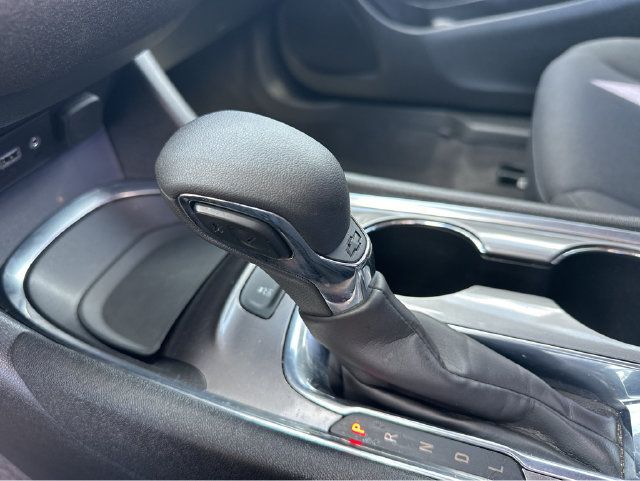 Used 2021 Chevrolet Malibu LT FWD image 20