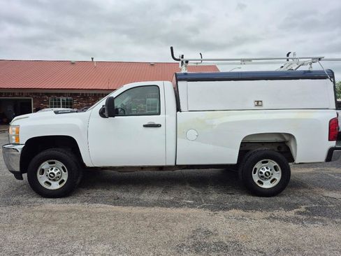 Used 2012 Chevrolet Silverado 2500 W/T AWD/4WD image 2