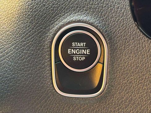 Used 2025 Mercedes-Benz Sprinter 2500 image 8