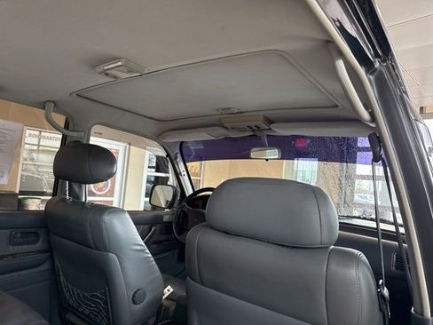 Used 1994 Toyota Land Cruiser Base image 51