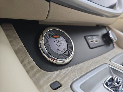 Used 2024 Nissan Murano SV image 35