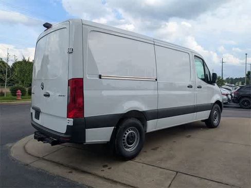 Used 2025 Mercedes-Benz Sprinter 2500 image 7