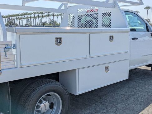 New 2026 GMC Sierra 3500 Pro w/ Convenience Package RWD image 15