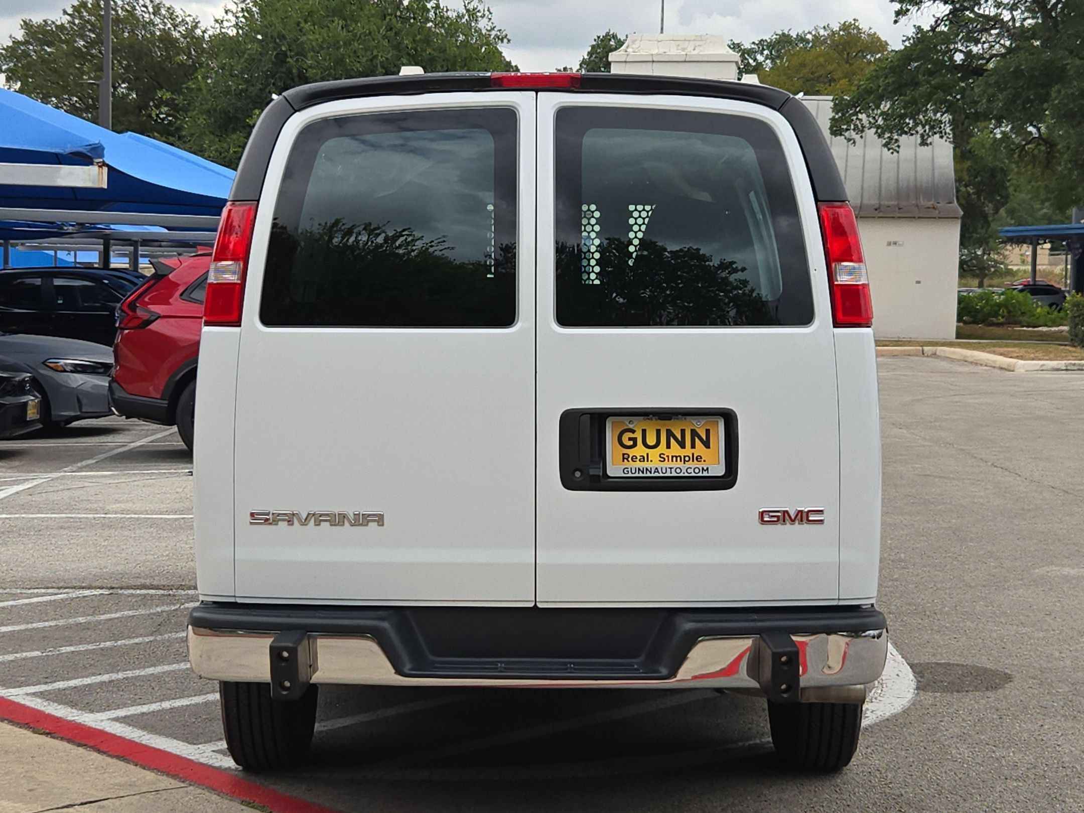 Used 2025 GMC Savana 2500 w/ Driver Convenience Package RWD image 5