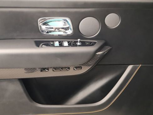 Used 2025 Rolls-Royce Cullinan Black Badge AWD/4WD image 22