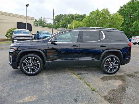 Certified 2023 GMC Acadia SLT w/ Preferred Package image 7