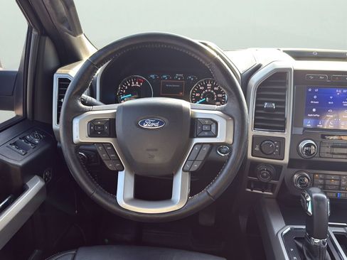 Used 2019 Ford F150 Lariat w/ Equipment Group 502A Luxury AWD/4WD image 13
