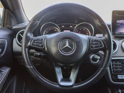 Used 2020 Mercedes-Benz GLA 250 image 25