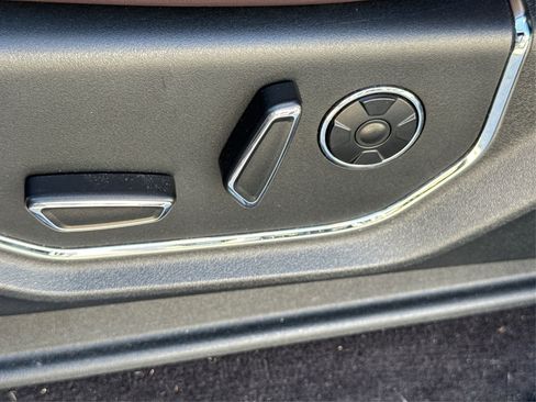 Used 2016 Ford F150 Platinum w/ Equipment Group 701A Luxury image 24