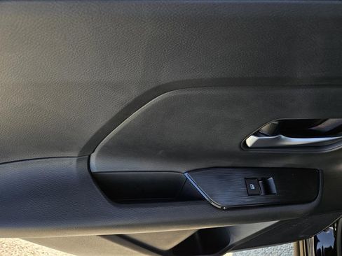 New 2026 Nissan Kicks SV image 7