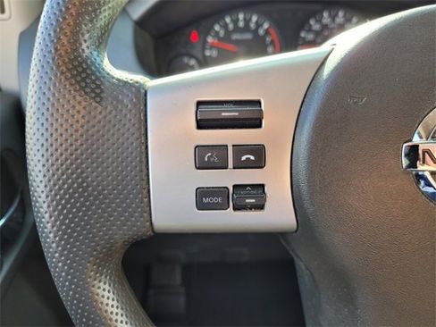 Used 2017 Nissan Frontier SV image 27