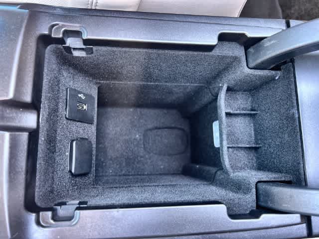 Used 2018 Lincoln MKX Reserve FWD image 27