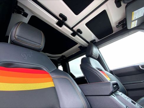 Certified 2025 Ford Bronco Big Bend w/ Black Diamond Package image 12