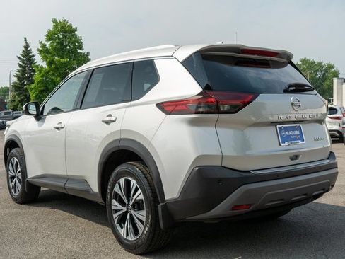 Used 2021 Nissan Rogue SV w/ Premium Package AWD/4WD image 8