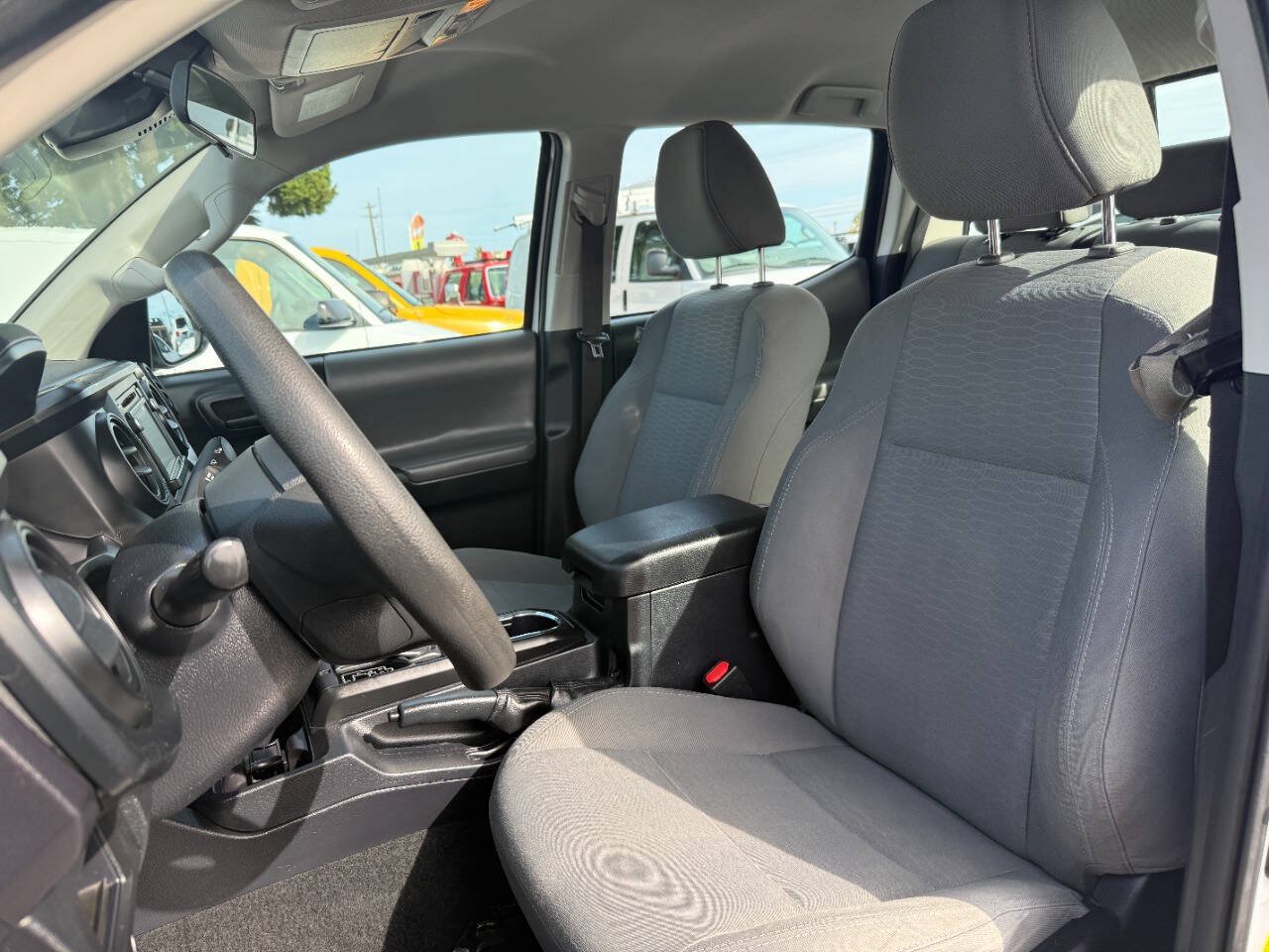 Used 2018 Toyota Tacoma SR w/ SR Convenience Package RWD image 13