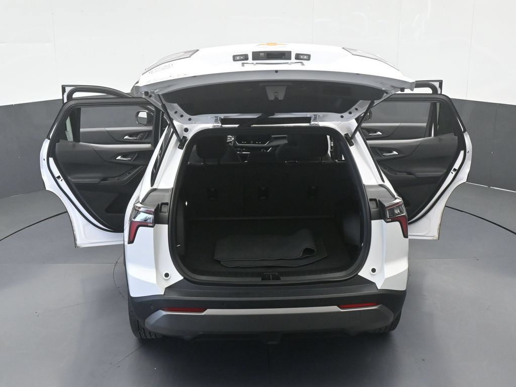 Used 2026 Chevrolet Equinox LT FWD image 63