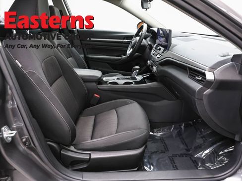 Used 2023 Nissan Altima 2.5 SV w/ SV Premium Package AWD/4WD image 24