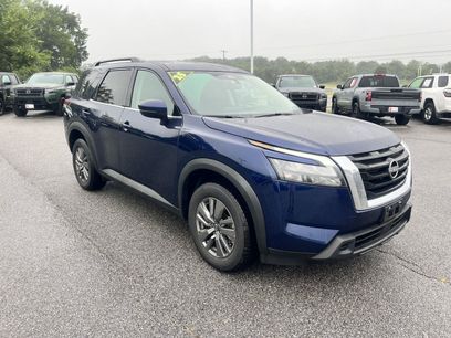 Used 2025 Nissan Pathfinder SV