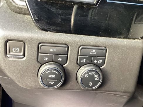 Used 2022 Chevrolet Silverado 1500 LT image 20