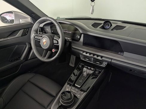 New 2026 Porsche 911 Carrera 4S image 21