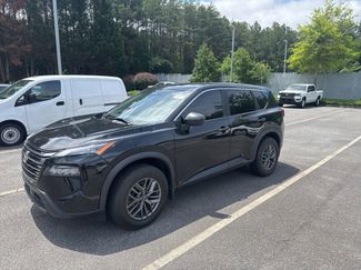 Used 2024 Nissan Rogue S FWD video 1