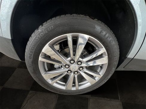 Used 2025 Cadillac XT5 Premium Luxury image 12