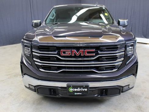 Used 2024 GMC Sierra 1500 SLT AWD/4WD image 2