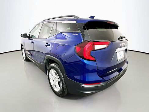 Used 2022 GMC Terrain SLE w/ Driver Convenience Package image 7