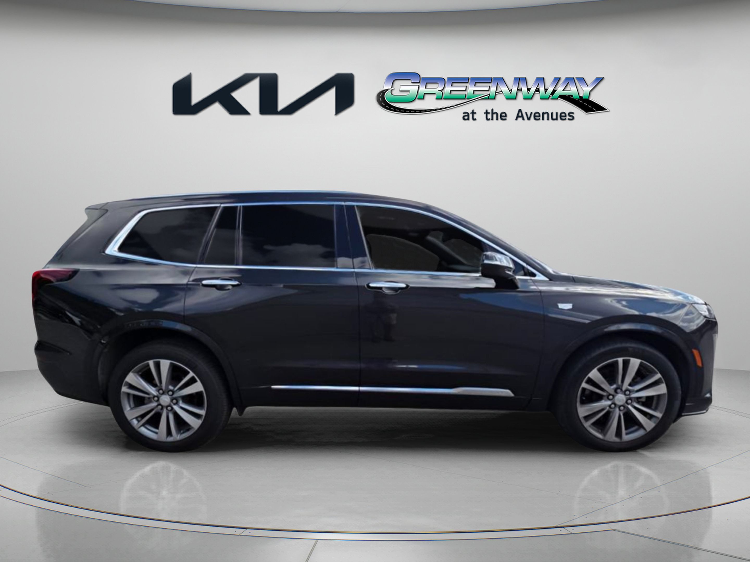 Used 2020 Cadillac XT6 Premium Luxury FWD image 8