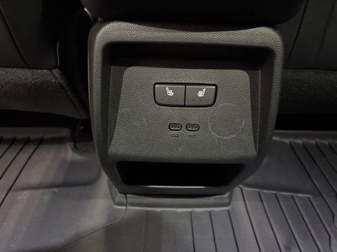 New 2026 Chevrolet Equinox EV LT image 30