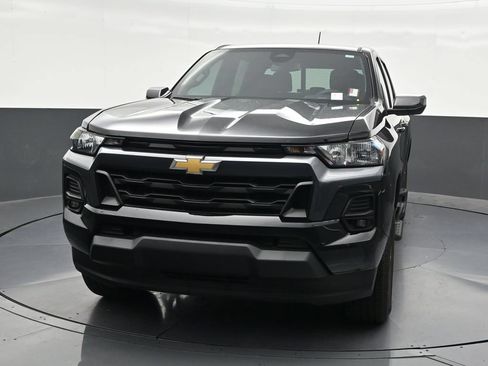 Used 2024 Chevrolet Colorado LT w/ LT Convenience Package RWD image 9
