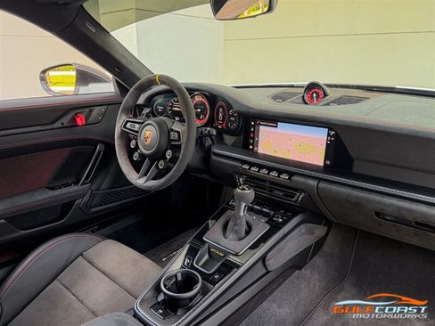 Used 2025 Porsche 911 GT3 RS RWD image 37