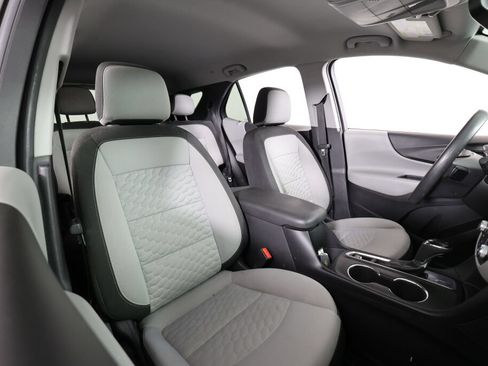 Used 2018 Chevrolet Equinox LS FWD image 24
