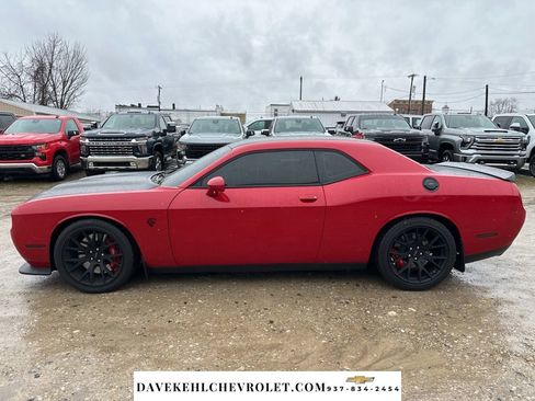 Used 2016 Dodge Challenger SRT Hellcat image 2
