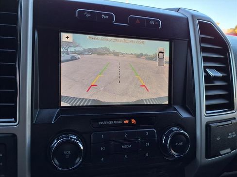 Used 2018 Ford F150 Lariat image 31