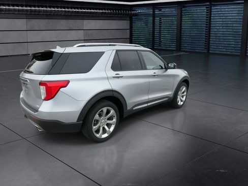 Used 2020 Ford Explorer Platinum w/ Premium Technology Package image 8