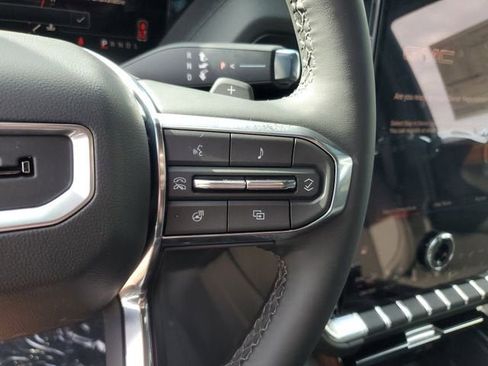 New 2026 GMC Yukon XL Denali image 27