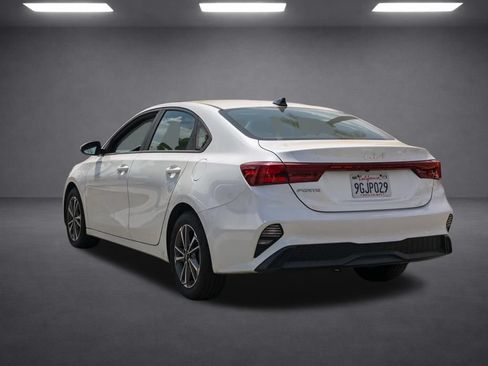 Used 2023 Kia Forte LXS FWD image 6