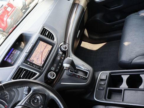Used 2016 Honda CR-V Touring image 19