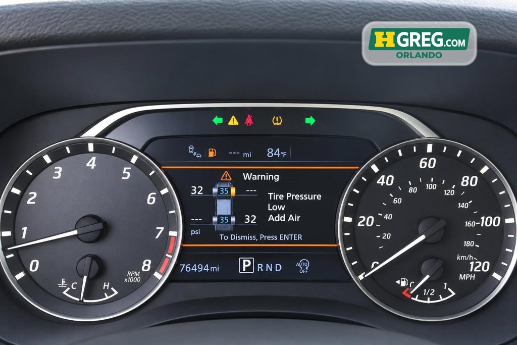 Used 2023 Nissan Frontier SV w/ Midnight Edition Package RWD image 15