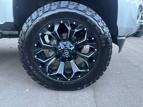 Used 2017 Chevrolet Colorado Z71 image 20