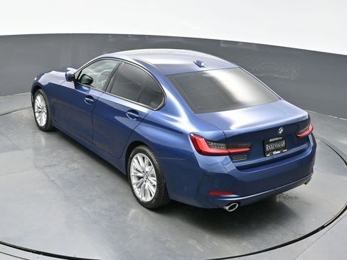 Used 2023 BMW 330i xDrive Sedan w/ Premium Package AWD/4WD image 32