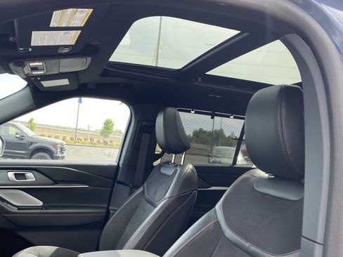 Certified 2025 Ford Explorer ST image 18