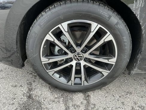 Used 2024 Volkswagen Jetta Sport image 8